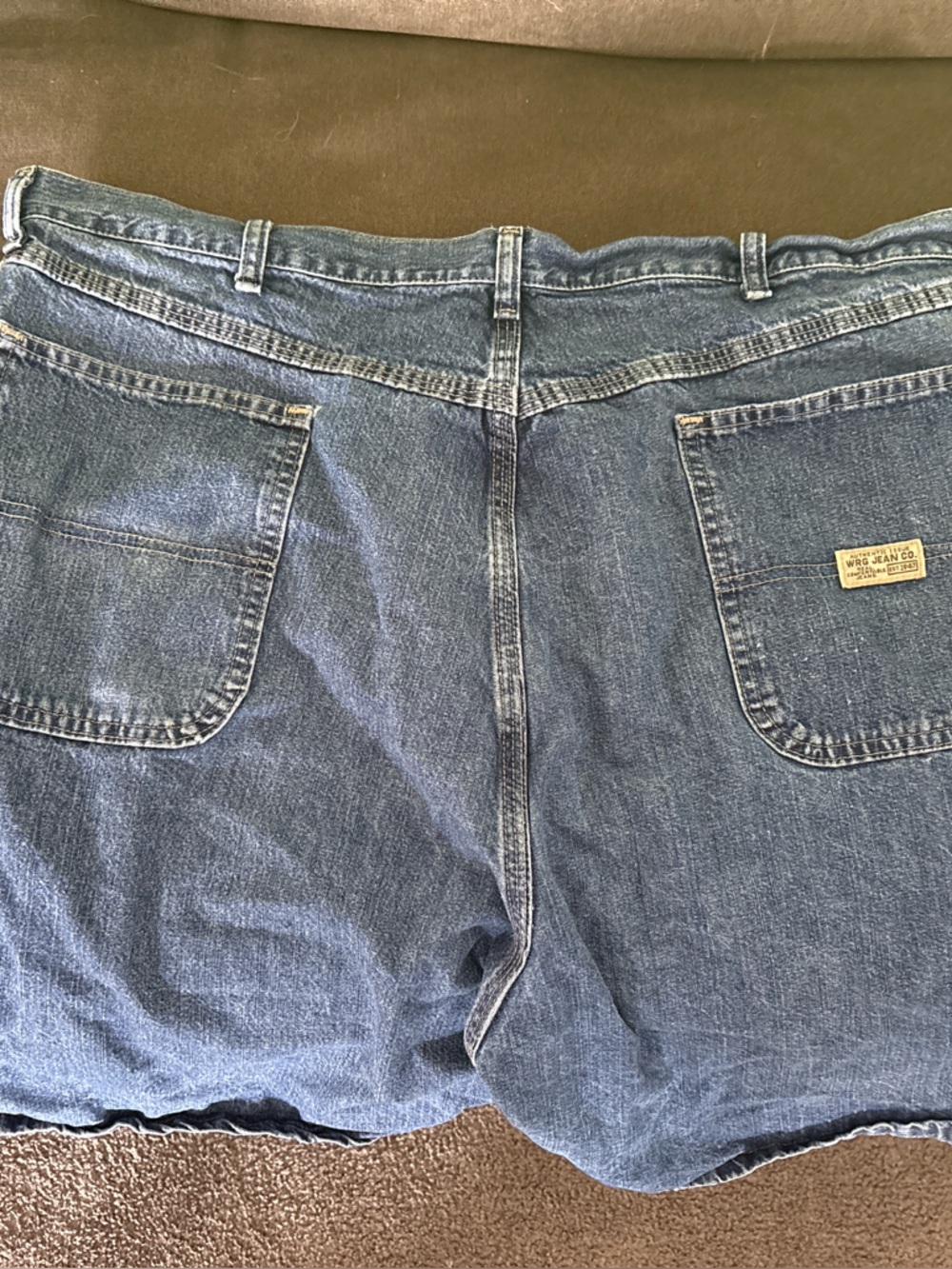 Classic Carpenter Denim Shorts in Medium Blue